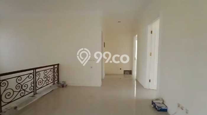 Jarang Ada! Rumah Kontrakan 4 Kamar Bagus Siap Huni Modernland Jarang Ada! Rumah Kontrakan 4 Kamar Bagus Siap Huni Modernland