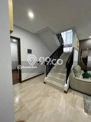 Ready to Use! Luxury House LT 180m2 Desain Modern di BSD City Ready to Use! Luxury House LT 180m2 Desain Modern di BSD City