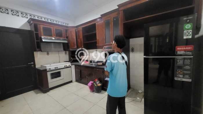 Rumah sewa siap huni 5 KT di Modernland, Tangerang Rumah sewa siap huni 5 KT di Modernland, Tangerang
