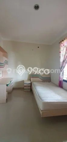 Rumah Disewakan Tangerang LT 132m2 LB 210m2 Area Modernland Rumah Disewakan Tangerang LT 132m2 LB 210m2 Area Modernland