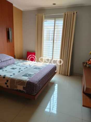 Rumah Mewah LB 350m2 Siap Pakai Desain Elegan di Modernland, Tangerang Rumah Mewah LB 350m2 Siap Pakai Desain Elegan di Modernland, Tangerang