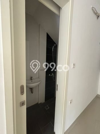 For Sale Rumah 3 Kamar Lokasi Ideal Nyaman dan Strategis di Serpong For Sale Rumah 3 Kamar Lokasi Ideal Nyaman dan Strategis di Serpong