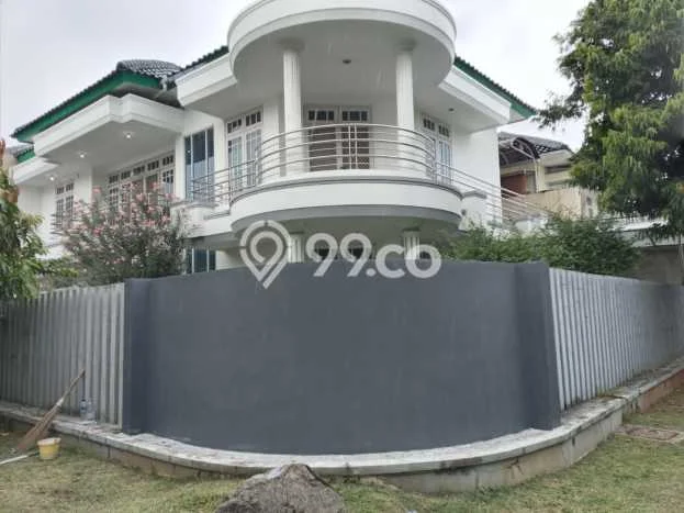 Disewakan Rumah Harga Terjangkau di Modernland Tangerang dengan 4 Kamar Tidur Disewakan Rumah Harga Terjangkau di Modernland Tangerang dengan 4 Kamar Tidur