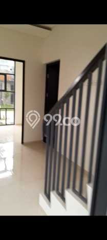 Dijual Rumah 3 Kamar Lokasi Strategis Nyaman dan Strategis di BSD Dijual Rumah 3 Kamar Lokasi Strategis Nyaman dan Strategis di BSD