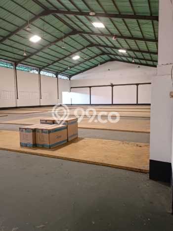 AREA BERKEMBANG! Gudang Disewakan di Sepatan, Luas 4200m², Ready Operasional AREA BERKEMBANG! Gudang Disewakan di Sepatan, Luas 4200m², Ready Operasional