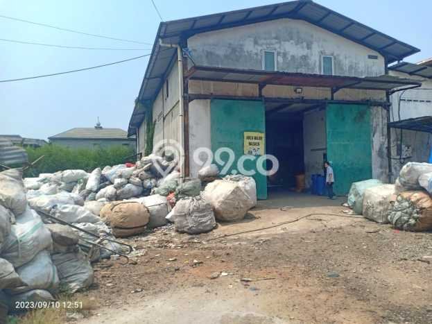 Gudang di , Luas 527m2m², Posisi Jalan Utama Gudang di , Luas 527m2m², Posisi Jalan Utama