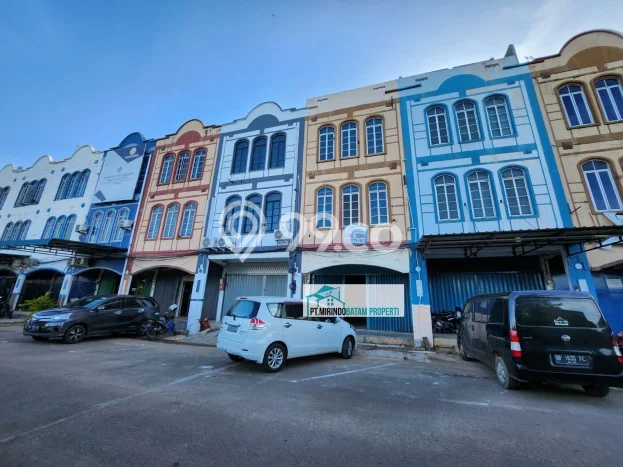 Ruko Disewa di Batam dengan LB 255m2 Area Komersial Ramai Ruko Disewa di Batam dengan LB 255m2 Area Komersial Ramai