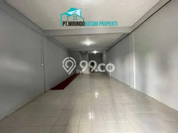 Ruko Disewa di Batam dengan LB 255m2 Area Komersial Ramai Ruko Disewa di Batam dengan LB 255m2 Area Komersial Ramai