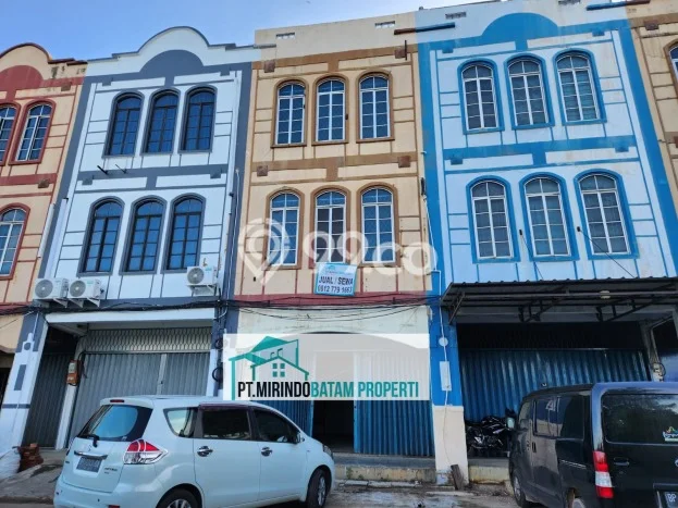 Ruko Disewa di Batam dengan LB 255m2 Area Komersial Ramai Ruko Disewa di Batam dengan LB 255m2 Area Komersial Ramai