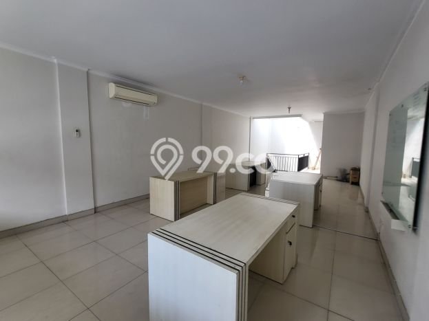 Unit Ruko Dijual di Cengkareng Jakarta Barat Luas Tanah 100m2, Luas Bangunan 225m2 Unit Ruko Dijual di Cengkareng Jakarta Barat Luas Tanah 100m2, Luas Bangunan 225m2