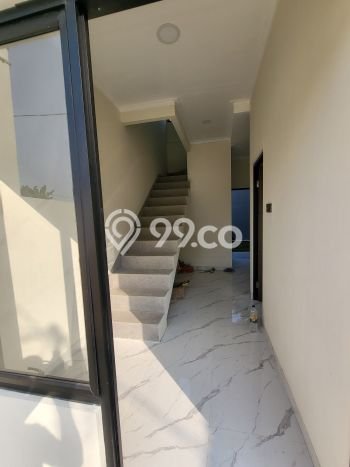 Rumah Strategis Modern Lb 72m2 di Karawaci, Tangerang Rumah Strategis Modern Lb 72m2 di Karawaci, Tangerang