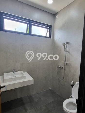 Rumah Luxury Modern Siap Huni di Sunrise Garden Jakarta Barat Rumah Luxury Modern Siap Huni di Sunrise Garden Jakarta Barat