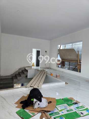 Ready to Use! Luxury House LT 126m2 Desain Elegan di Meruya Ready to Use! Luxury House LT 126m2 Desain Elegan di Meruya