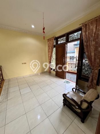 Jual Rumah Luas Megah Dengan View Cantik di Gajah Mada, Jakarta Pusat Jual Rumah Luas Megah Dengan View Cantik di Gajah Mada, Jakarta Pusat
