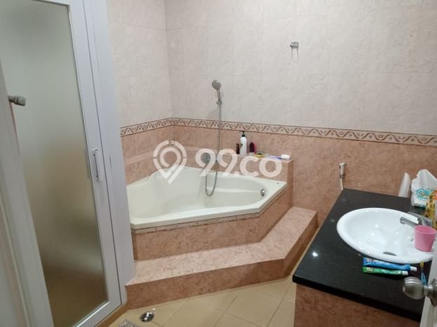 Siap Huni Rumah Mewah 4 Kamar di Penjaringan Dekat ke Mana Pun Siap Huni Rumah Mewah 4 Kamar di Penjaringan Dekat ke Mana Pun