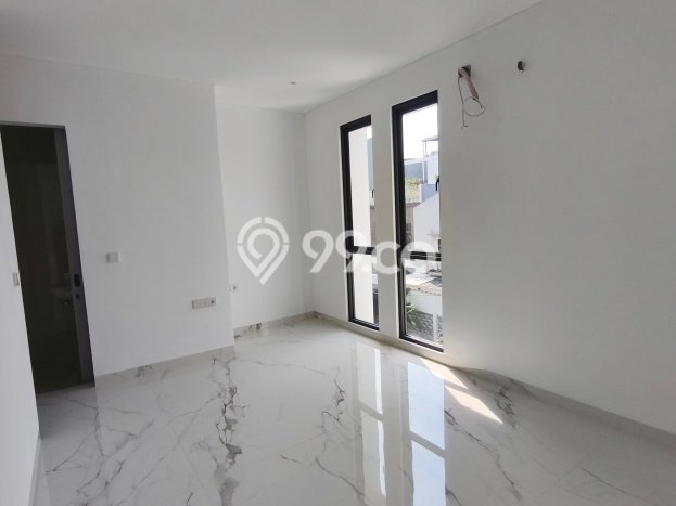 Ready to Use! Luxury House LT 112m2 Desain Modern di Kalideres Ready to Use! Luxury House LT 112m2 Desain Modern di Kalideres