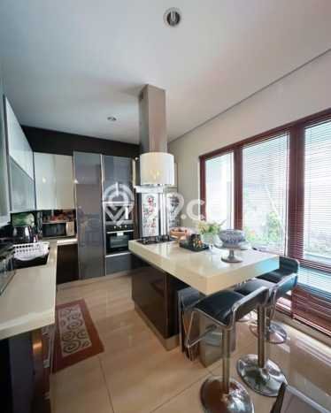 For Sale! Luxury House LT 259m2 Desain Modern di Pondok Indah For Sale! Luxury House LT 259m2 Desain Modern di Pondok Indah