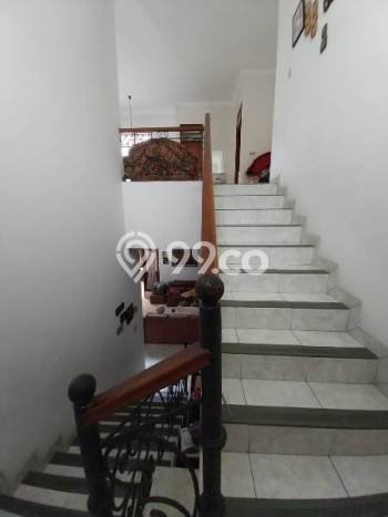 Dijual Rumah Luas Megah Dengan View Cantik di Pondok Kelapa, Jakarta Timur Dijual Rumah Luas Megah Dengan View Cantik di Pondok Kelapa, Jakarta Timur