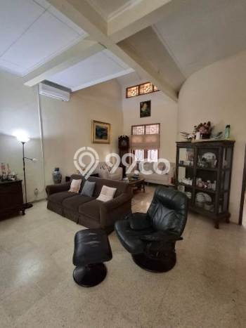 Rumah Eksklusif Siap Huni LT 229m2 di Kebayoran Baru, Jakarta Selatan Rumah Eksklusif Siap Huni LT 229m2 di Kebayoran Baru, Jakarta Selatan