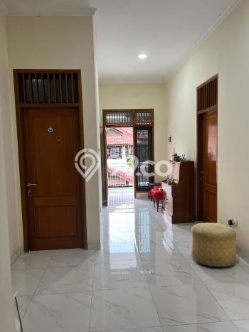 Siap Huni Rumah Mewah 5 Kamar di Duren Sawit Dekat ke Mana Pun Siap Huni Rumah Mewah 5 Kamar di Duren Sawit Dekat ke Mana Pun