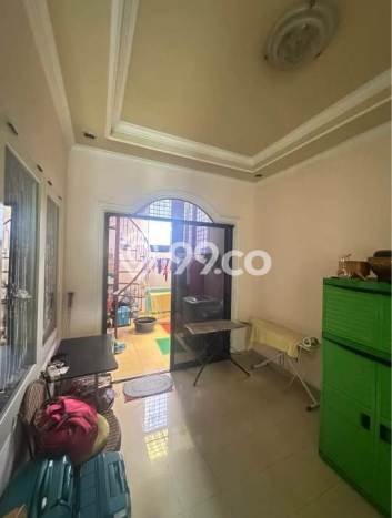 Rumah Strategis Modern Lb 193m2 di Jatinegara, Jakarta Timur Rumah Strategis Modern Lb 193m2 di Jatinegara, Jakarta Timur