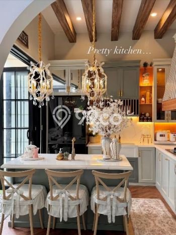 Ready to Use! Luxury House LT 161m2 Desain Modern di Condet Ready to Use! Luxury House LT 161m2 Desain Modern di Condet