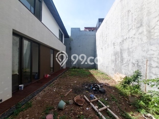 Lokasi terbaik! Rumah siap huni disewakan di Duren Sawit LB 140m2 Lokasi terbaik! Rumah siap huni disewakan di Duren Sawit LB 140m2