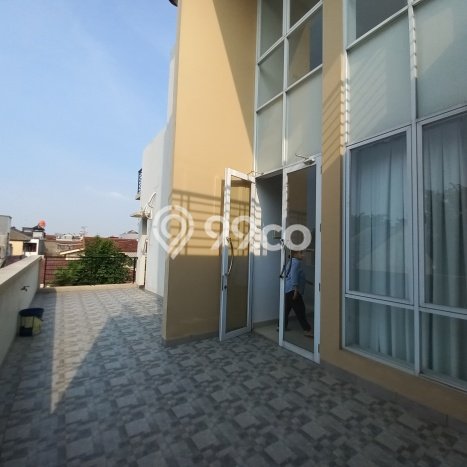 Ready to Use! Luxury House LT 160m2 Desain Modern di Meruya Ready to Use! Luxury House LT 160m2 Desain Modern di Meruya
