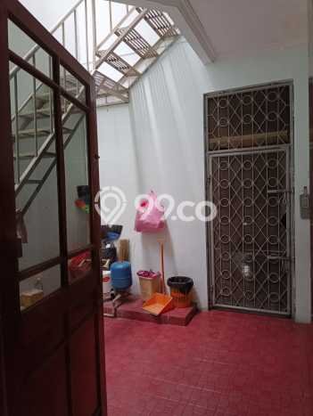Rumah Luxury Modern Siap Huni di Intercon Jakarta Barat Rumah Luxury Modern Siap Huni di Intercon Jakarta Barat