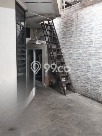 Rumah Luxury Modern Siap Huni di Meruya Jakarta Barat Rumah Luxury Modern Siap Huni di Meruya Jakarta Barat