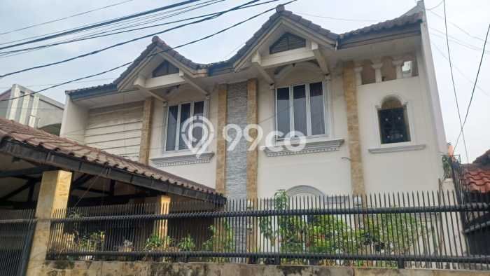 Rumah Elit Modern Siap Huni di Taman Meruya Jakarta Barat Rumah Elit Modern Siap Huni di Taman Meruya Jakarta Barat