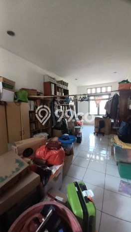Rumah Luas Asri 3 KT Siap Pakai di Taman Meruya Jakarta Barat Rumah Luas Asri 3 KT Siap Pakai di Taman Meruya Jakarta Barat