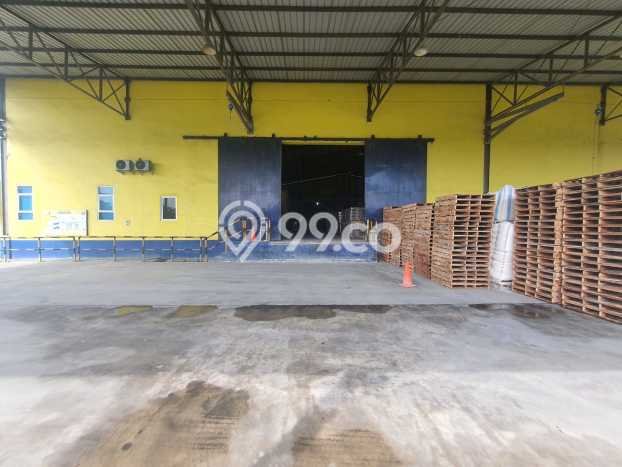 Area Ramai! Gudang Dijual di Medan Kota untuk Bisnis Luas Bangunan 1077m2 Area Ramai! Gudang Dijual di Medan Kota untuk Bisnis Luas Bangunan 1077m2