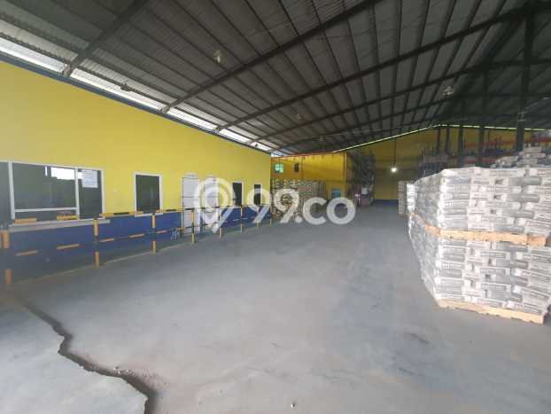 Area Ramai! Gudang Dijual di Medan Kota untuk Bisnis Luas Bangunan 1077m2 Area Ramai! Gudang Dijual di Medan Kota untuk Bisnis Luas Bangunan 1077m2