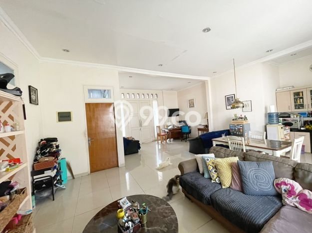 Rumah Luxury di Jakarta Selatan Lokasi Strategis Kondisi Baik Rumah Luxury di Jakarta Selatan Lokasi Strategis Kondisi Baik