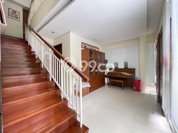 Jual Rumah Mewah Megah Dengan View Eksklusif di Joglo, Jakarta Barat Jual Rumah Mewah Megah Dengan View Eksklusif di Joglo, Jakarta Barat