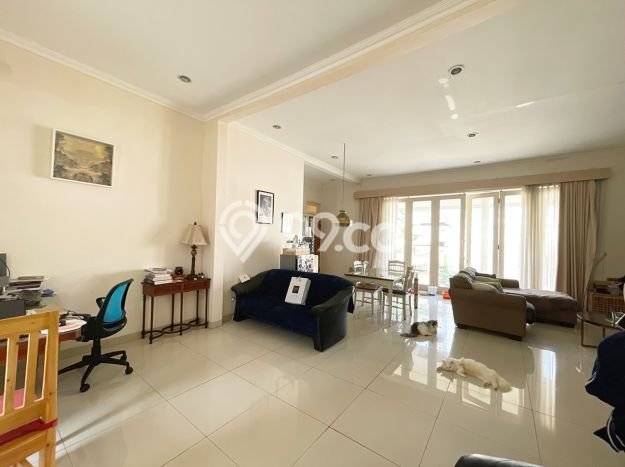 Rumah Luxury di Jakarta Selatan Lokasi Strategis Kondisi Baik Rumah Luxury di Jakarta Selatan Lokasi Strategis Kondisi Baik
