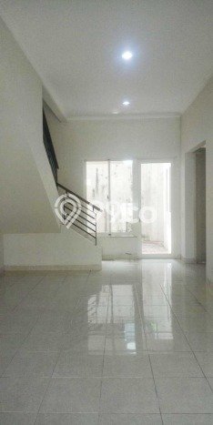 Hunian Mewah LB 150m2 Siap Huni Desain Elegan di Gading Serpong The Spring, Tangerang Hunian Mewah LB 150m2 Siap Huni Desain Elegan di Gading Serpong The Spring, Tangerang