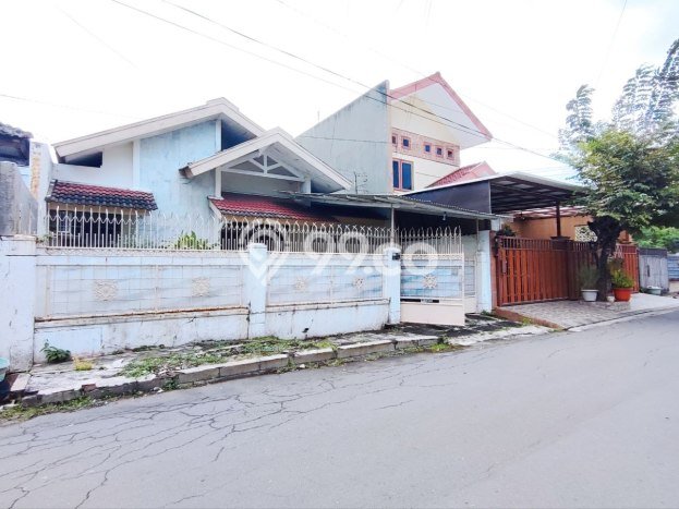 For Sale Rumah 3 Kamar Lokasi Ideal Nyaman dan Strategis di Grogol For Sale Rumah 3 Kamar Lokasi Ideal Nyaman dan Strategis di Grogol