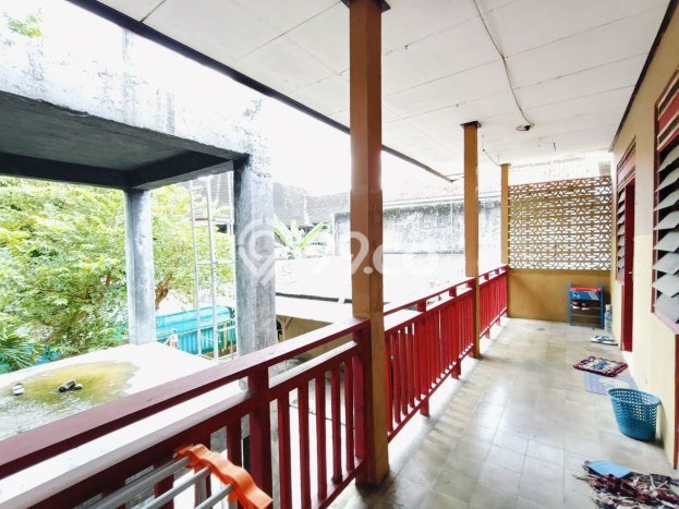 Dijual Cepat Rumah Bagus Siap Huni LB 300m2 di Laweyan, Surakarta Dijual Cepat Rumah Bagus Siap Huni LB 300m2 di Laweyan, Surakarta