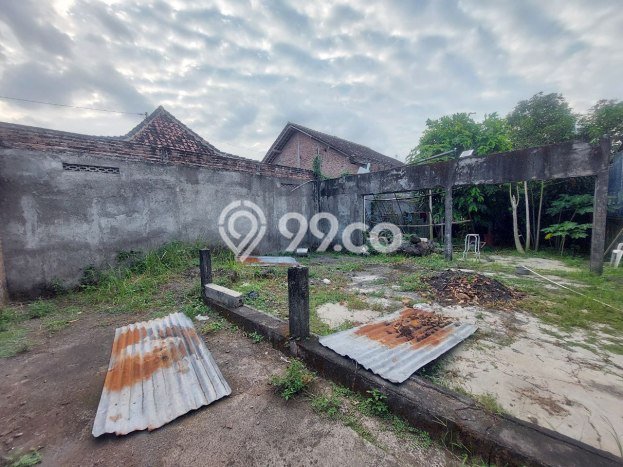 Tanah Strategis Dijual di Gondangrejo Karanganyar 200m2 Tanah Strategis Dijual di Gondangrejo Karanganyar 200m2