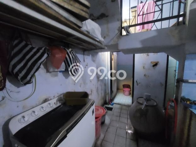 Jual Rumah Bagus Siap Huni LB 130m2 di Banjarsari, Surakarta Jual Rumah Bagus Siap Huni LB 130m2 di Banjarsari, Surakarta