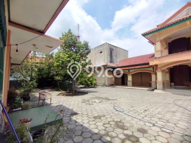 Rumah Modern area Jaten, Karanganyar, LT 1145m² LB 1500m² Rumah Modern area Jaten, Karanganyar, LT 1145m² LB 1500m²