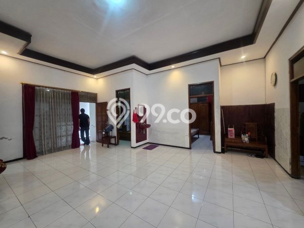 Rumah Modern Cantik 4 Kamar Bisa Langsung Pindah di Laweyan Rumah Modern Cantik 4 Kamar Bisa Langsung Pindah di Laweyan
