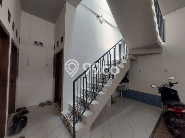 Rumah Kost Dijual di Jebres, Solo, 11 KT, 11 KM, Bangunan 180m2 Rumah Kost Dijual di Jebres, Solo, 11 KT, 11 KM, Bangunan 180m2