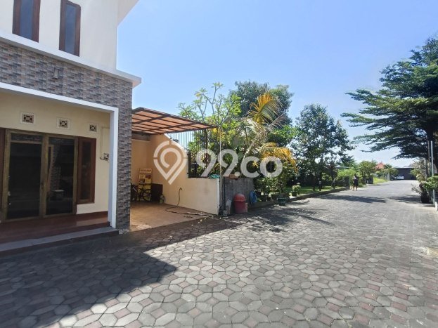 Dijual Cepat Rumah Favorit Siap Huni LB 130m2 di Colomadu, Karanganyar Dijual Cepat Rumah Favorit Siap Huni LB 130m2 di Colomadu, Karanganyar