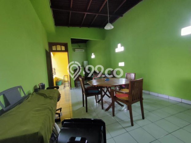 Ruko Dijual di Jebres LT 105m2, LB 150m2 untuk Investasi Ruko Dijual di Jebres LT 105m2, LB 150m2 untuk Investasi