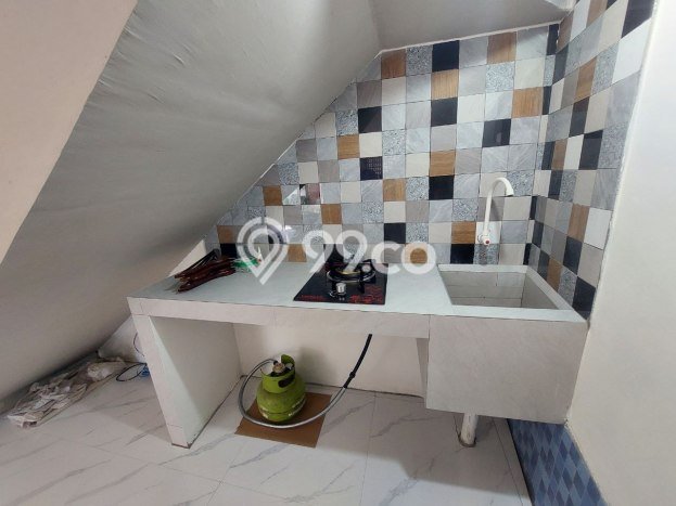 Rumah Kost Dijual di Jebres, Solo, 11 KT, 11 KM, Bangunan 180m2 Rumah Kost Dijual di Jebres, Solo, 11 KT, 11 KM, Bangunan 180m2