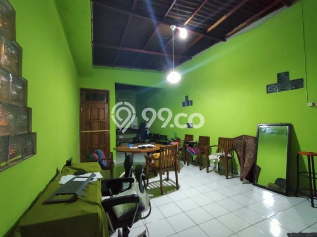 Ruko Dijual di Jebres LT 105m2, LB 150m2 untuk Investasi Ruko Dijual di Jebres LT 105m2, LB 150m2 untuk Investasi