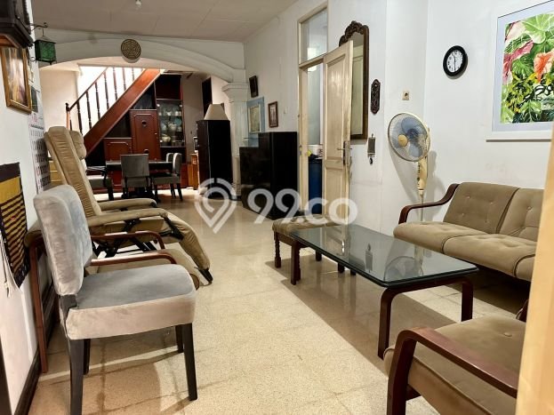 Rumah Luas Asri 4 KT Siap Pakai di Bintaro Tangerang Selatan Rumah Luas Asri 4 KT Siap Pakai di Bintaro Tangerang Selatan